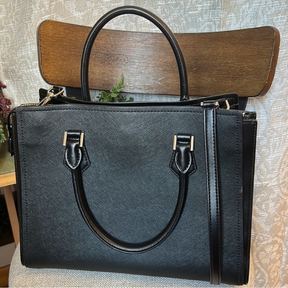 Michael Kors Black Crossbody Bag - Picture 2 of 4